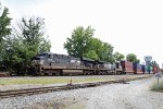 NS 7521 & 9781 lead train 13R past the signals at Aycock